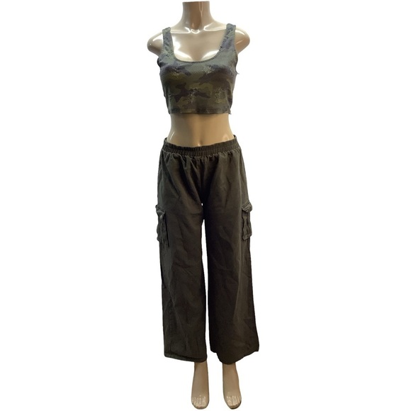 PrettyLittleThing Pants - PrettyLittleThing Size 10 Cargo Style Pants & May Pink Crop Top. Preloved